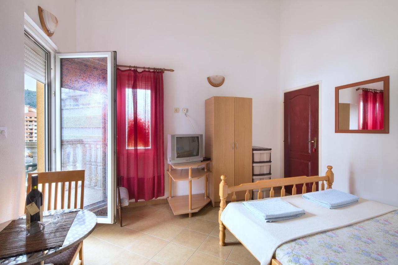 בודווה Apartments Antic מראה חיצוני תמונה